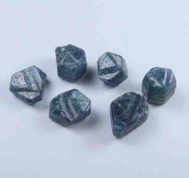 Blue-Corundum-gemstones